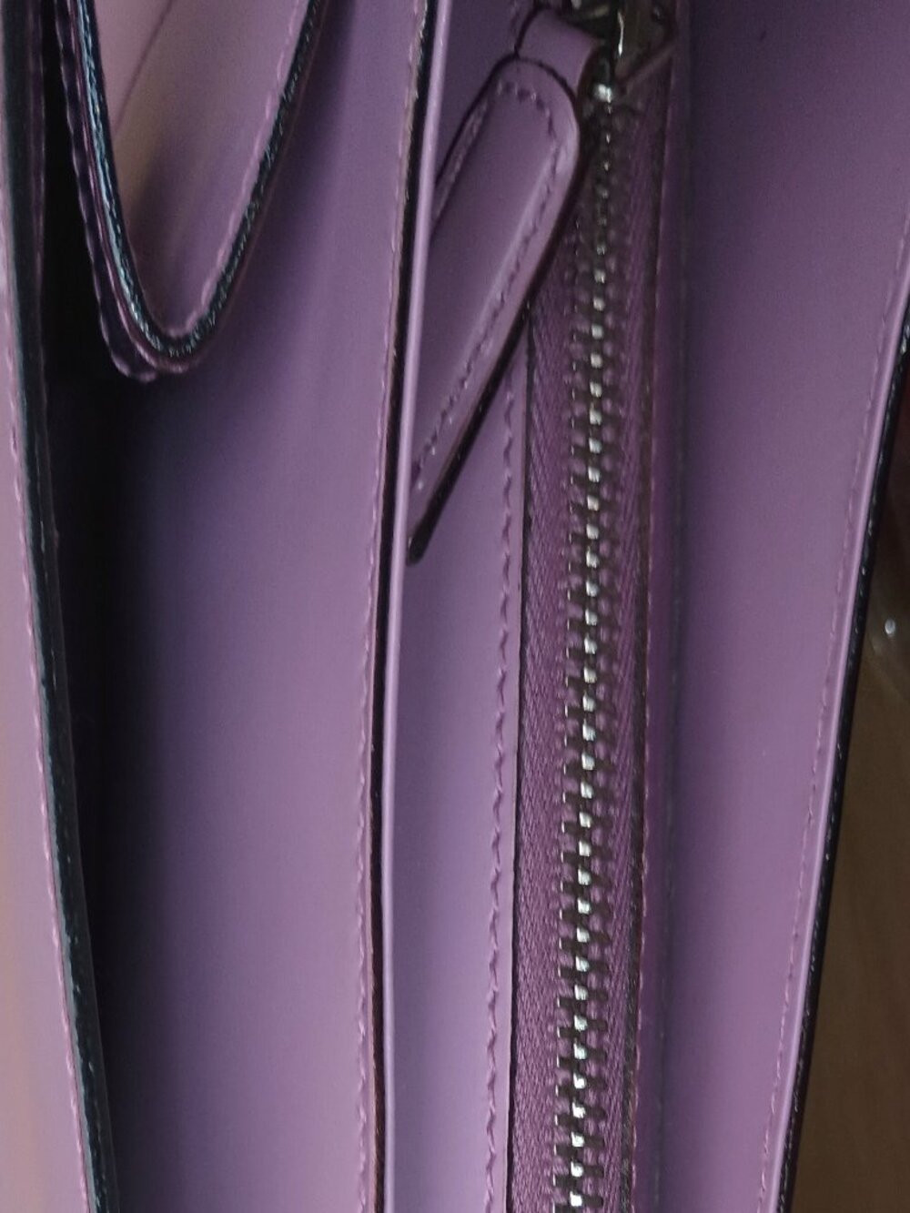 Ferragamo Hobo Shoulder Bag - Picture 10 of 11